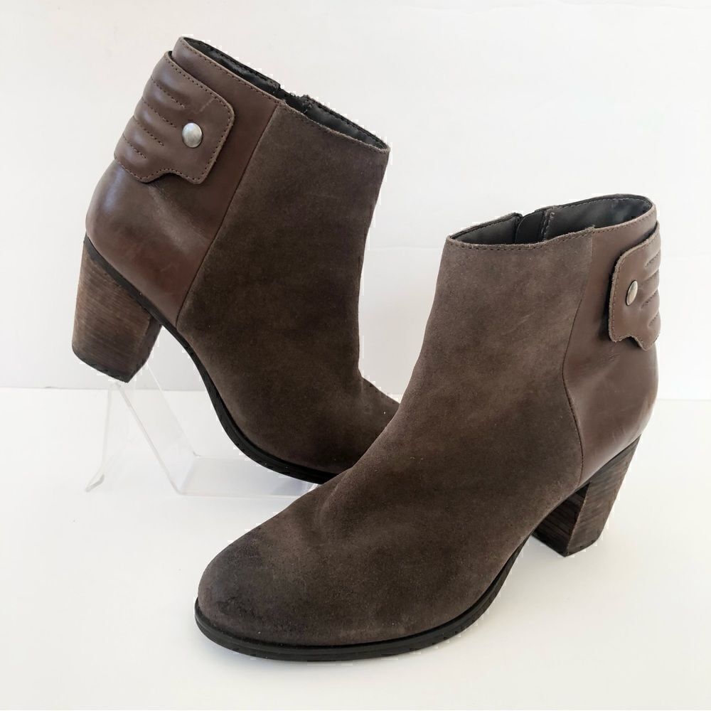 Clarks artistan brown leather heeled ankle boots